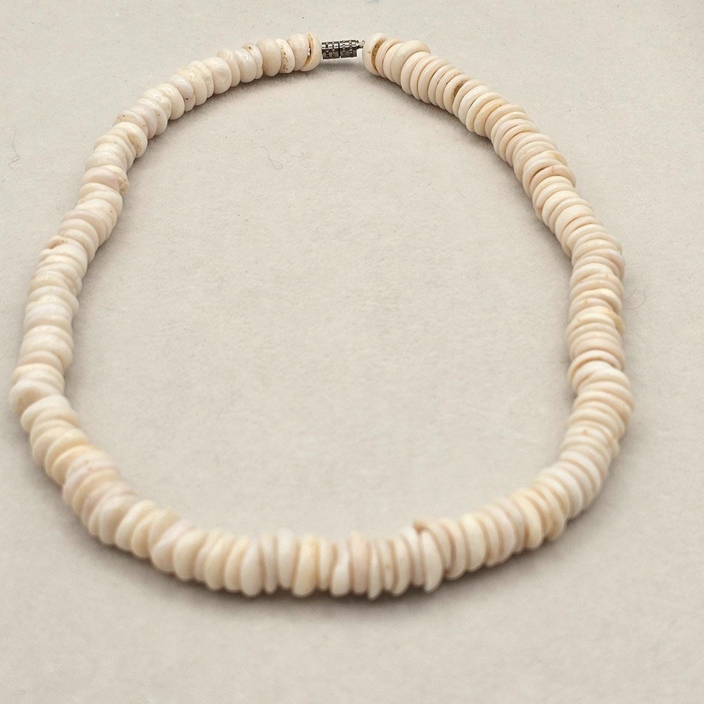 **Resrved** Vintage Puka Shell Necklace 17" Cream White Beach Surfer Boho - Picture 2 of 9